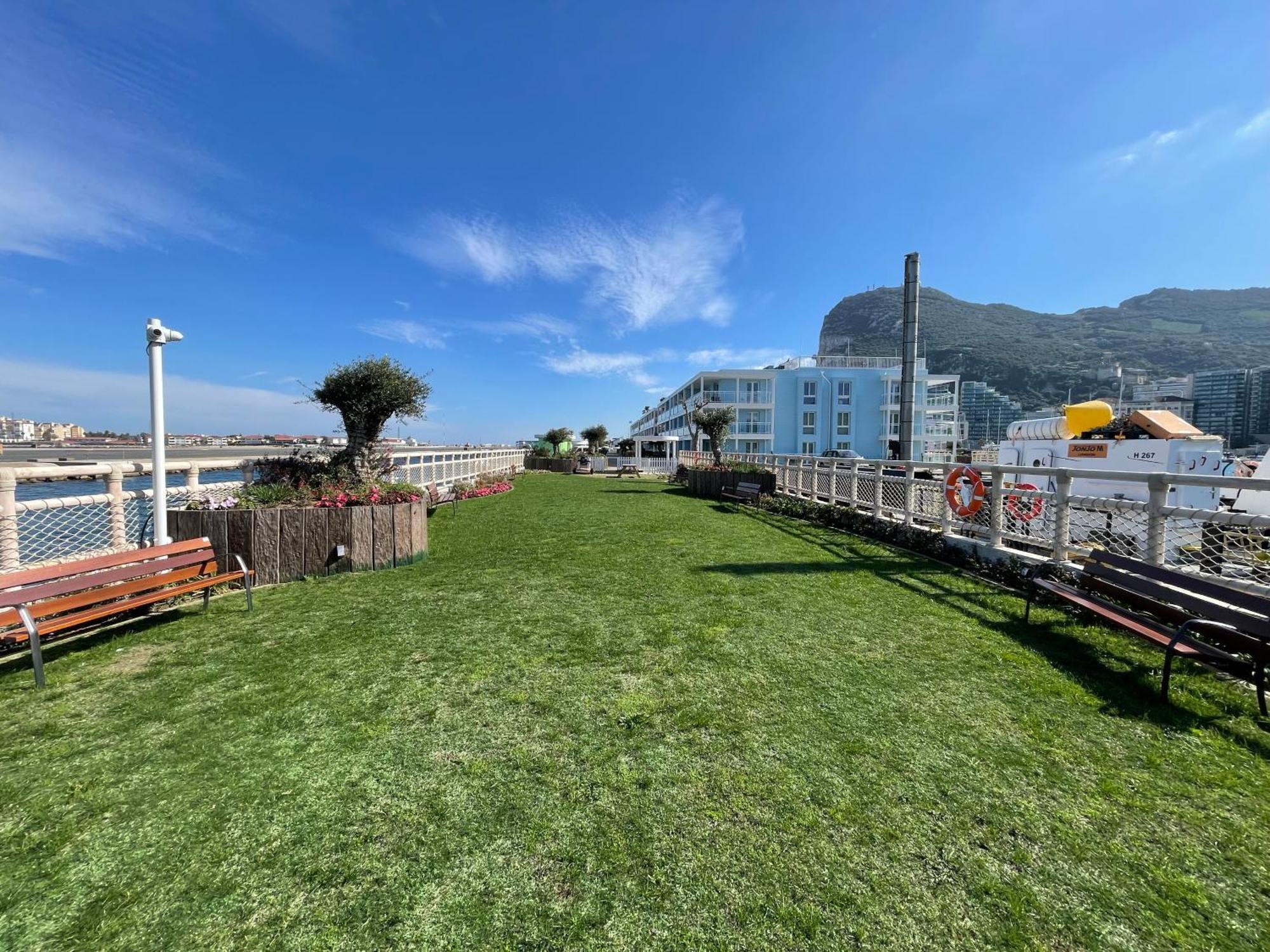 Deluxe Marina View Seafront Gibraltar Stay Exterior photo