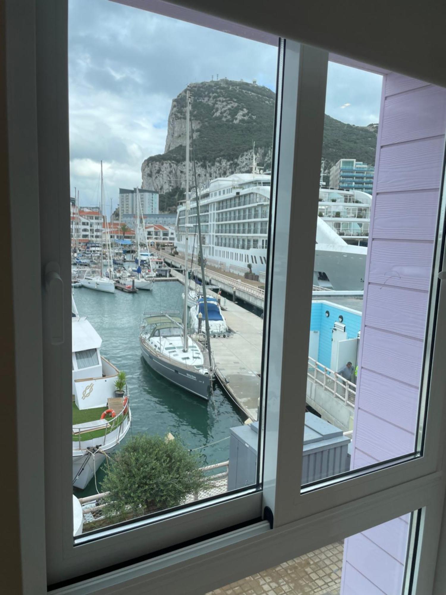Deluxe Marina View Seafront Gibraltar Stay Exterior photo